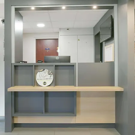 Le Mans Nord 2 酒店 圣萨蒂南