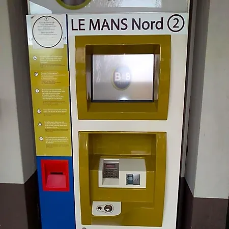 Le Mans Nord 2 מלון סן-סטורנה