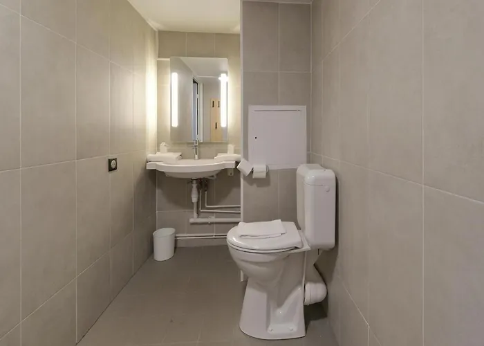 Hotel Le Mans Nord 2 2*