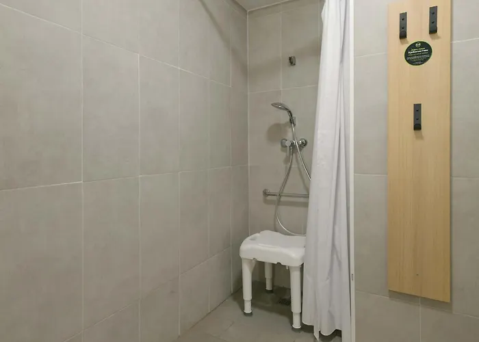 Hotel Le Mans Nord 2 2*